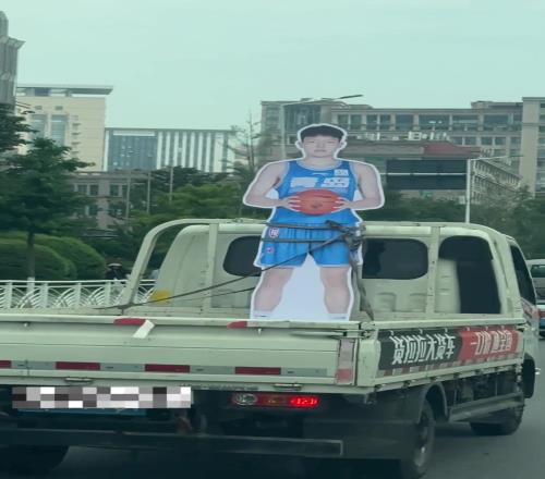 今日主线任务:解救杨瀚森